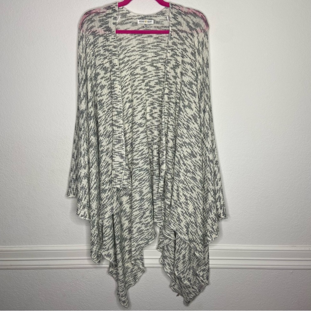 Woven Heart White & Black Wrap Poncho Size OS NWOT